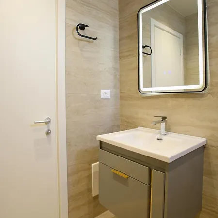 Reival Marina Vlorë