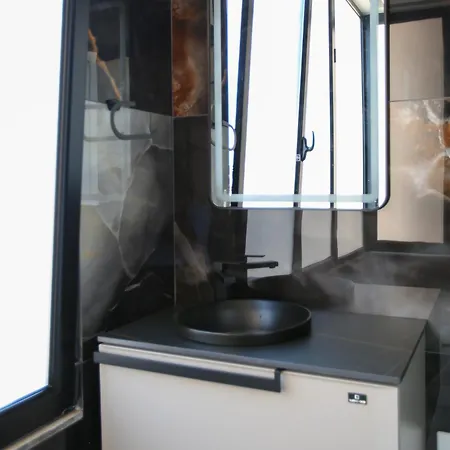 Reival Marina Vlorë