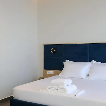 Reival Marina فندق