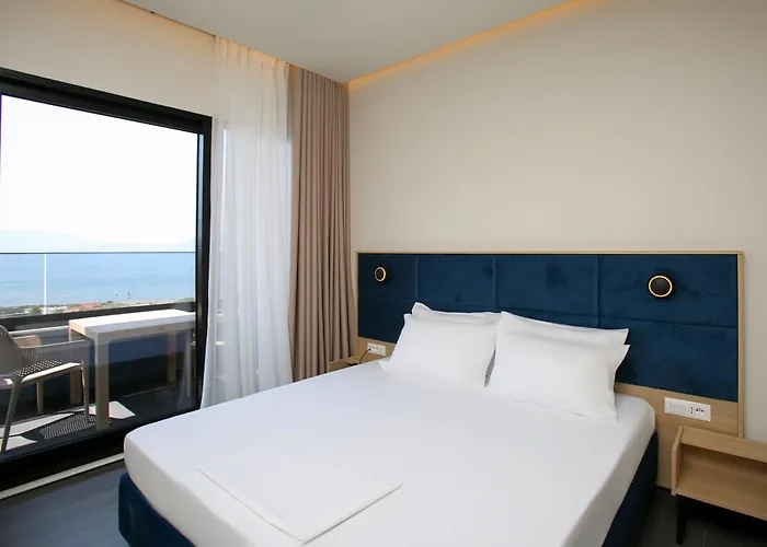 Reival Marina *